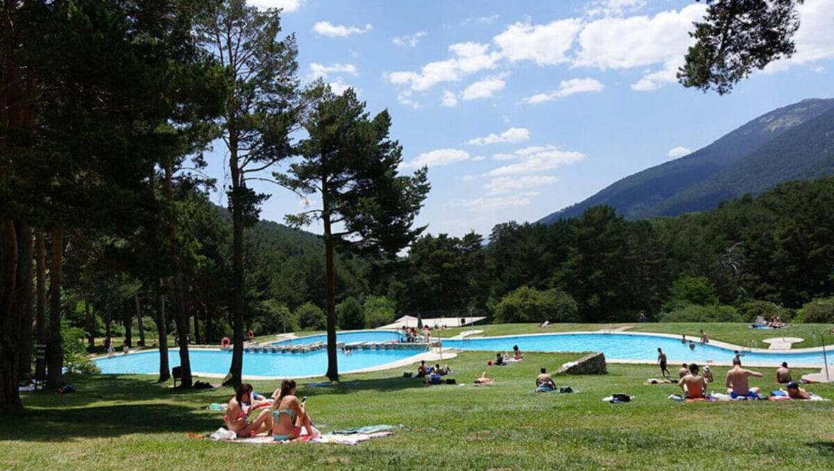 Casa Sierra Norte De Madrid Ferienhaus Navalquejigo